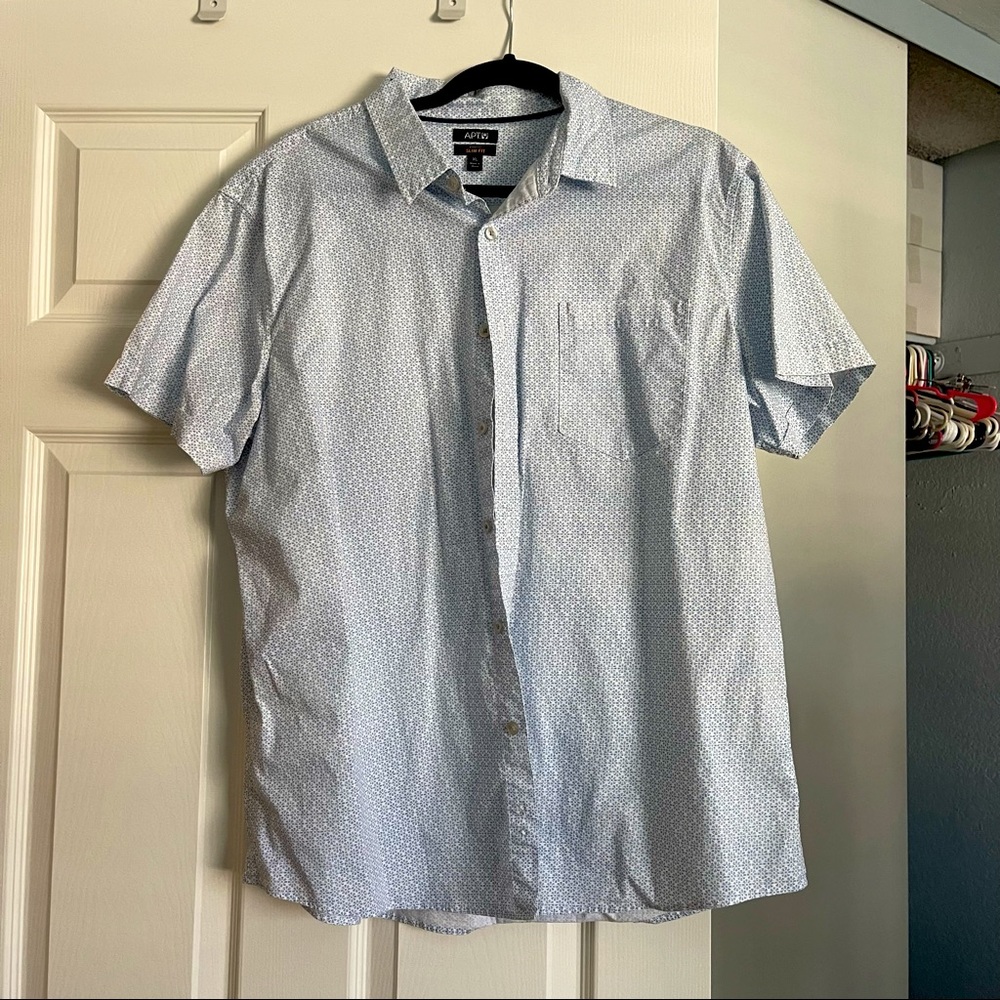 Short sleeve button up